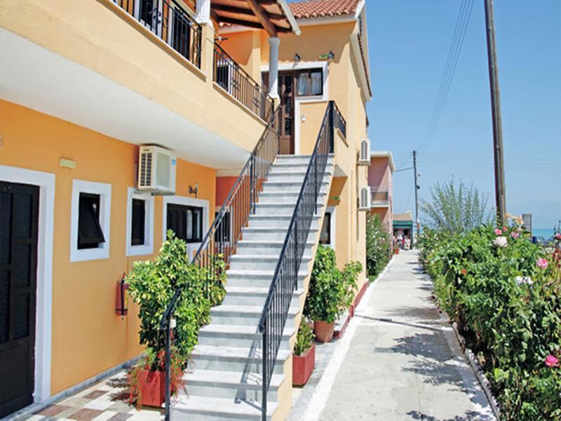 Makis Studios Benitses  Bagian luar foto